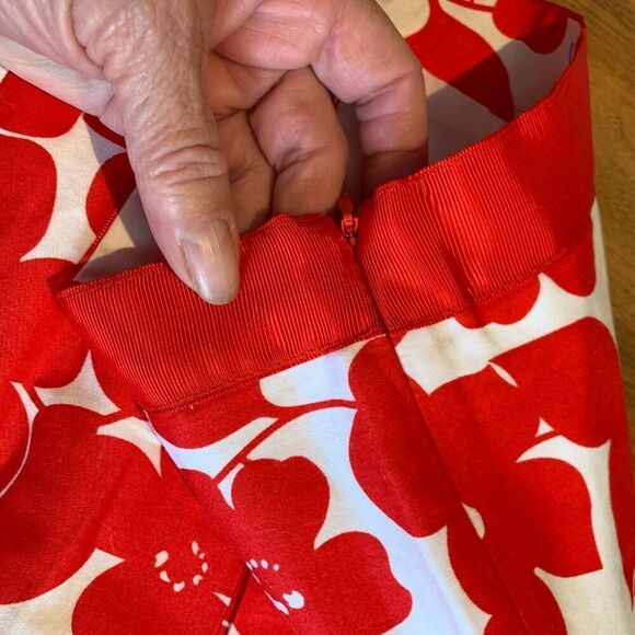 Mario Serrani skirt, red wht floral print, box pleat swing style, EUC ,Italian - Picture 7 of 16